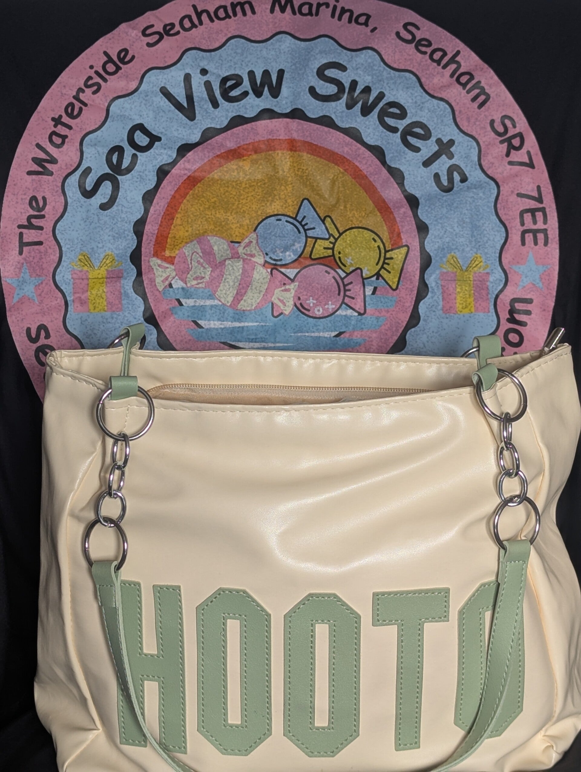 Cream leatherette handbag