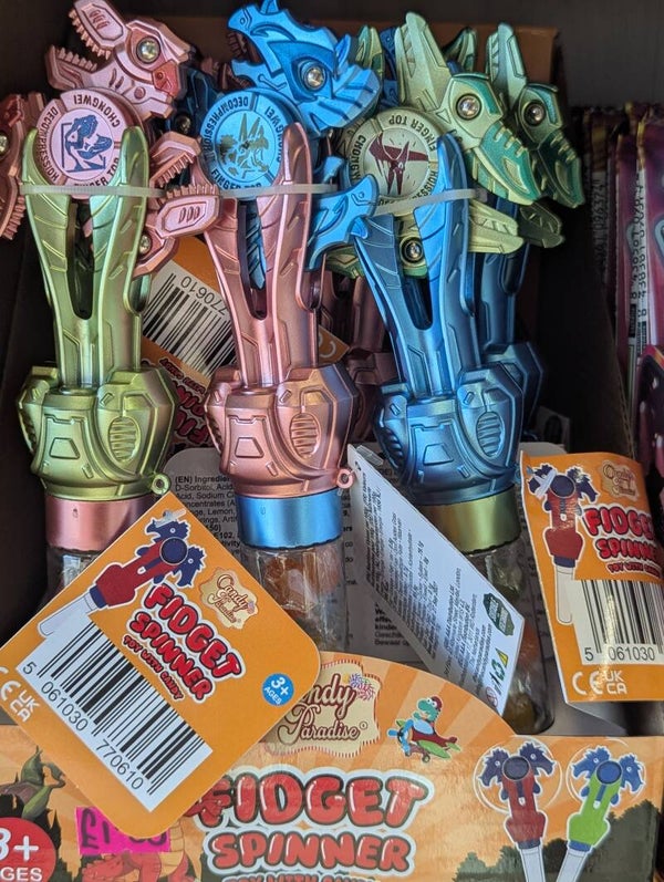 Fidget spinner + sweets