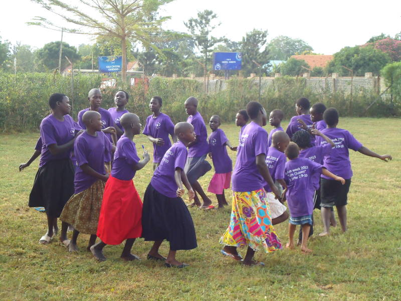 kinderen,spelen,project,helpen,afrika,oeganda,uganda