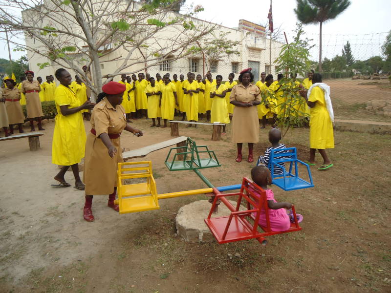 gevangenis,vrouwengevangenis,afrika,oeganda,uganda,hulp,help,helpen,steun,project,projecten,kinderen,hiv+,hiv,AIDS