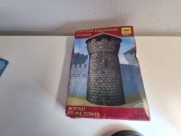 Round Stone Tower Zvezda  Nr. 8511  1:72