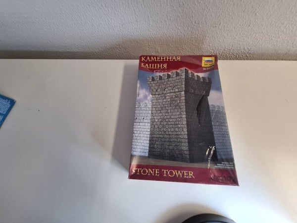 Stone Tower Zvezda  No. 8508  1:72