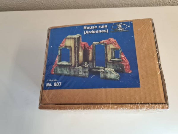 House Ruin (Ardennes) Royal Model  Nr. 007  1:35