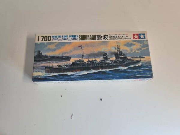 Japan Navy Destroyer Shikinami 敷波 Water Line Series Tamiya  Nr. 77053  1:700