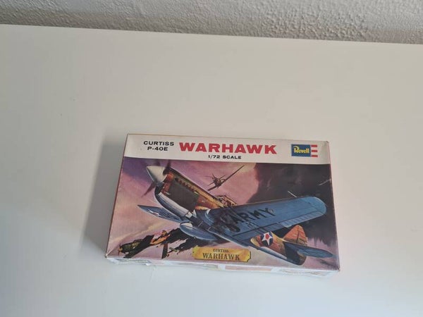 Curtiss P-40E Warhawk Revell  Nr. H-623  1:72