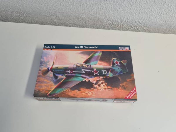 Yak-1M 'Normandie' MisterCraft  Nr. B-19  1:72