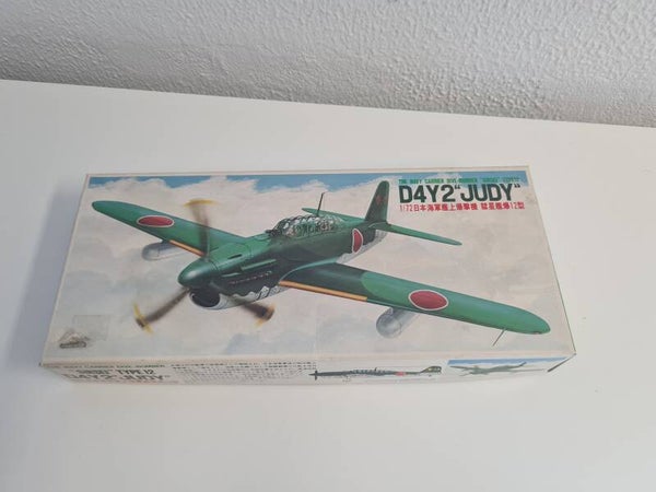 The Navy Carrier Dive-Bomber "Suisei" Type 12 D4Y2 "Judy" Fujimi  Nr. 7A-C5  1:72
