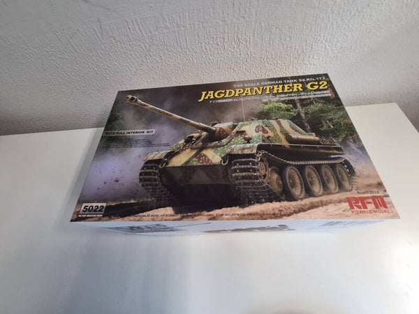 Sd.Kfz 173 Jagdpanther G2 with full interior & workable tracks links Rye Field Model  Nr. RM-5022 1:35 neu