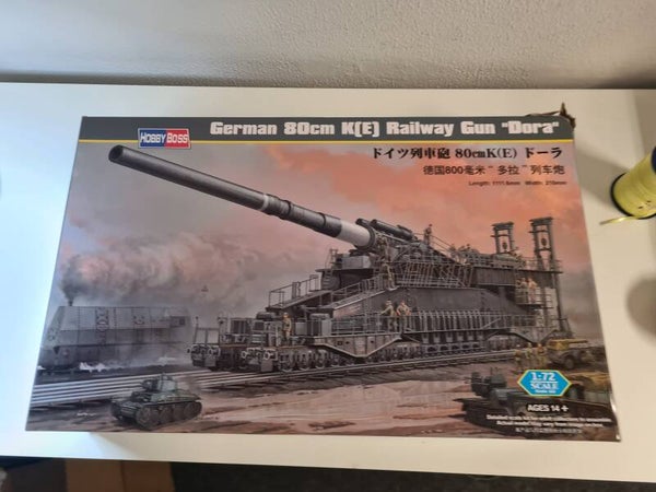 German 80cm K(E) Railway Gun "Dora" HobbyBoss  Nr. 82911  1:72