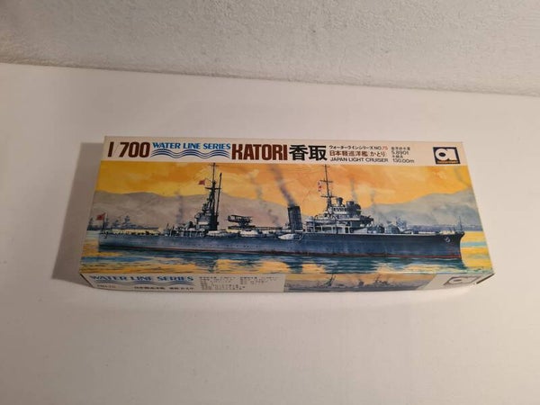 Water Line Series Japan Light Cruiser Katori Aoshima Nr. WL.C075 1:700