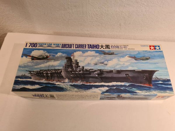 Japan Aircraft Carrier Taiho 大鳳 Water Line Series Tamiya Nr. WL.A050-800 1:700