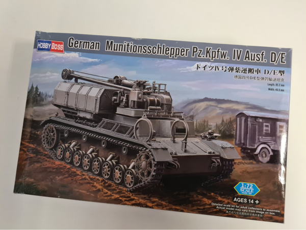 German Munitionsschlepper Pz.Kpfw. IV Ausf. D/E Ammunition transporter/loader for Mörser KARL-Gerät 040/041 HobbyBoss  Nr. 82907  1:72
