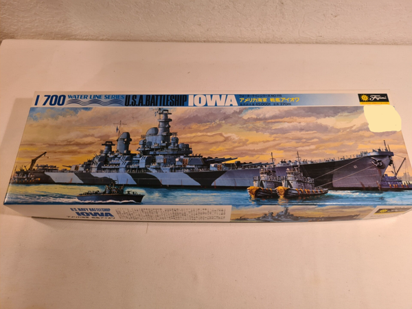 Water Line Series U.S.A. Battleship Iowa Fujimi Nr. WL.B115 1:700
