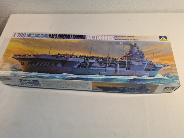 Water Line Series No. 109 HMS Aircraft Carrier Victorious Aoshima Nr. WL.A109 1:700