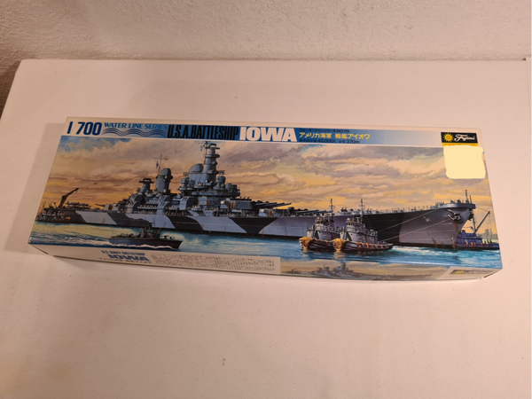 Water Line Series U.S.A. Battleship Iowa Fujimi Nr. WL.B115 1:700