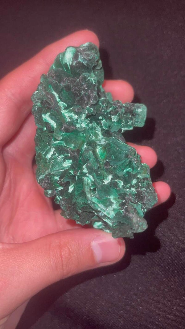 Prachtige Fluweel Malachiet Cluster (Congo) – 150 gram