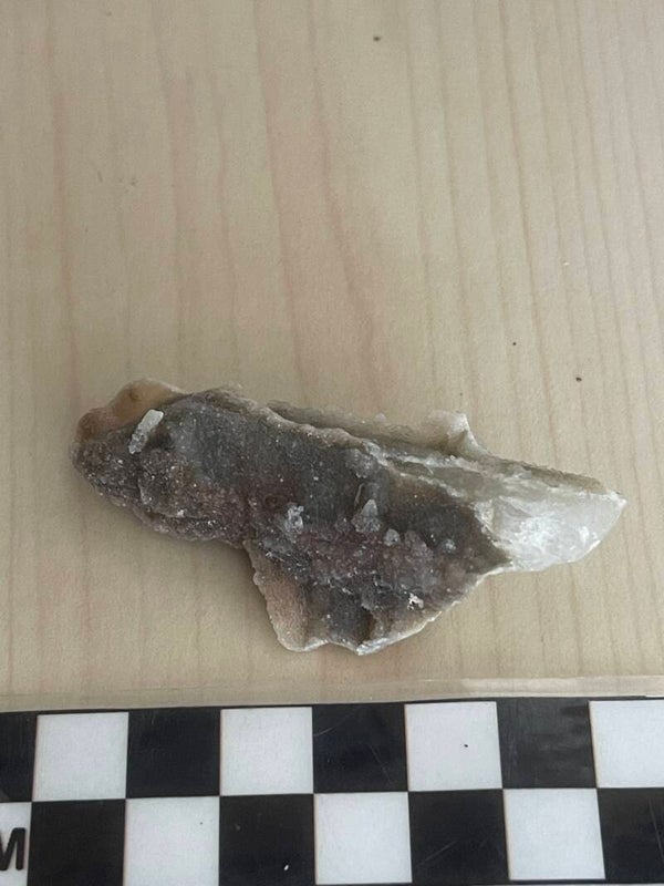 Heksenvinger 2 (Kwarts punten met Druzy en Overgroeiing)