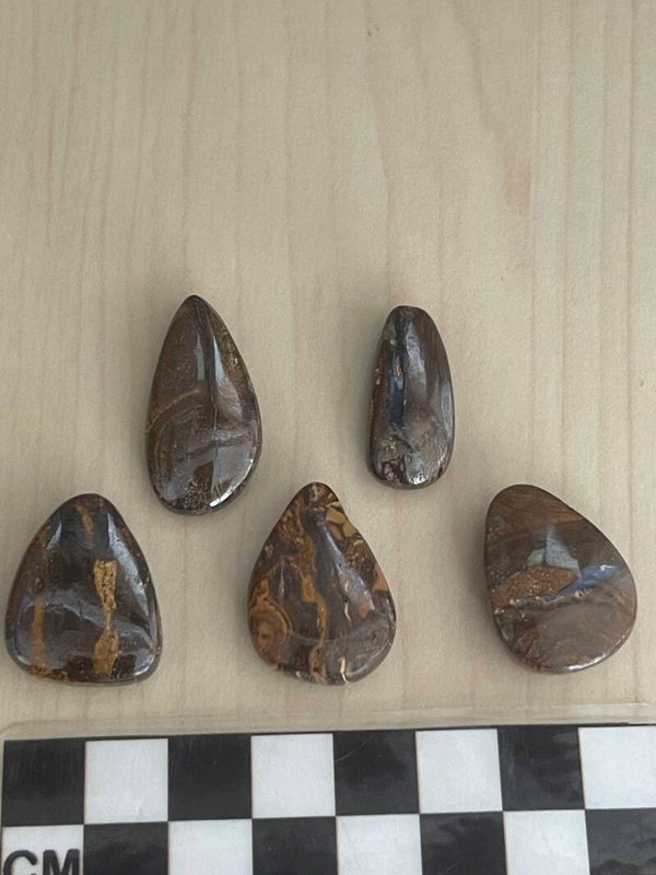 Boulderopaal Hanger uit Australië groot (B-Kwaliteit, Inclusief Koord)