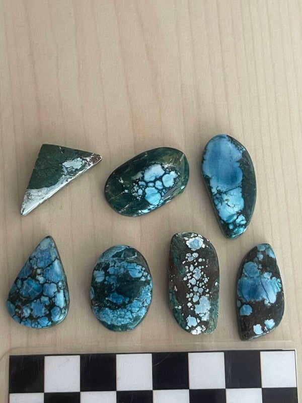 Turkoois uit Nepal  cabochon Handgeslepen