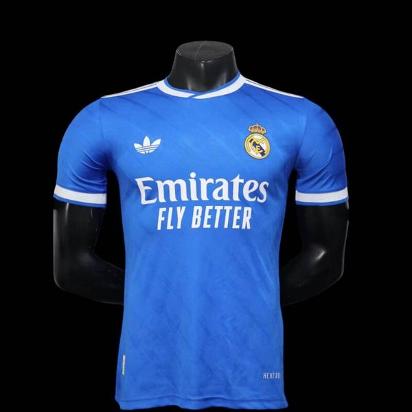 ⚪ Real Madrid – Maillot third  2025/2026