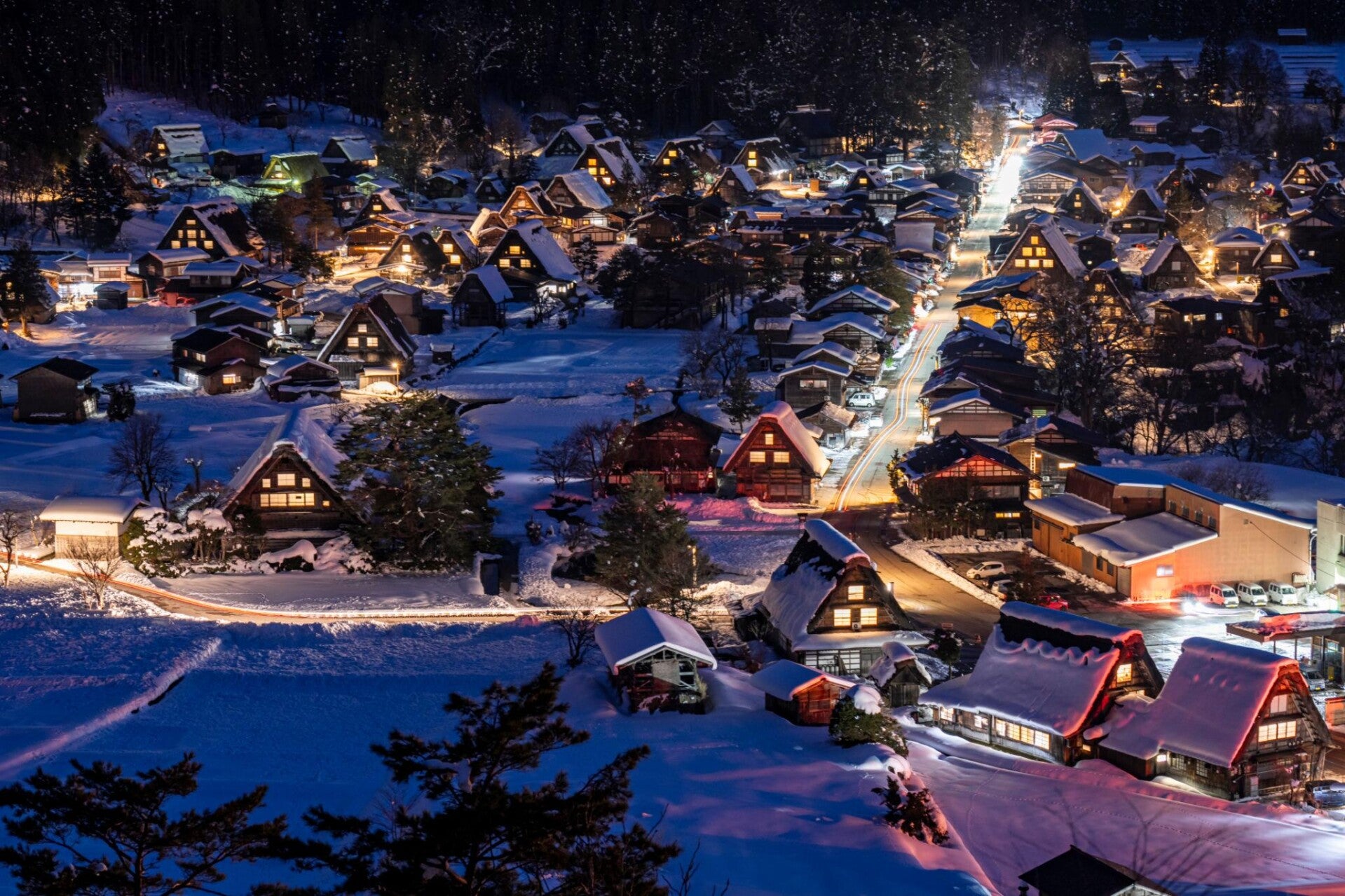 Hida Takayama & Shirakawa-go Gassho Village One-Day Tour