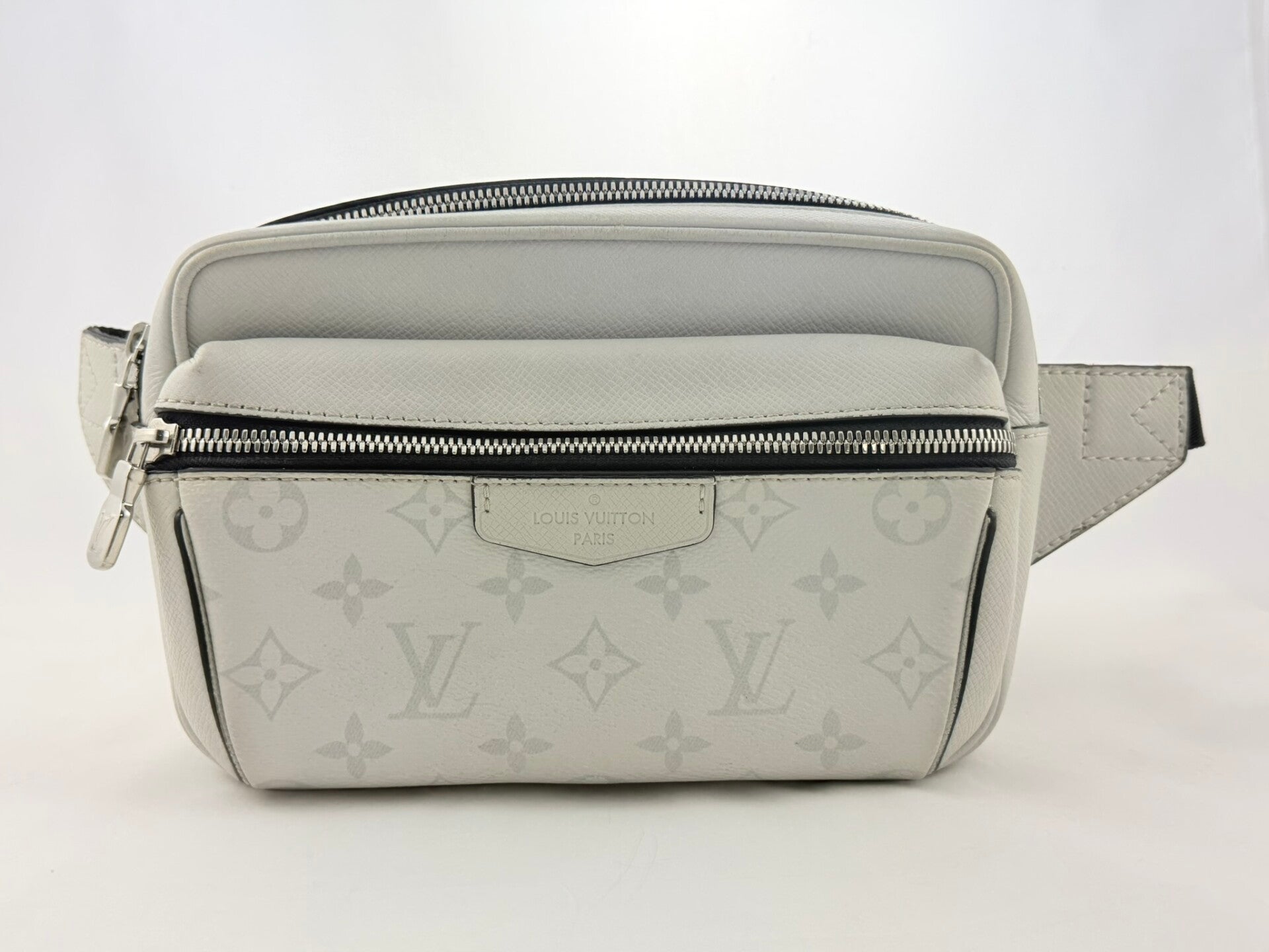 Louis Vuitton Monogram Taigarama Bumbag