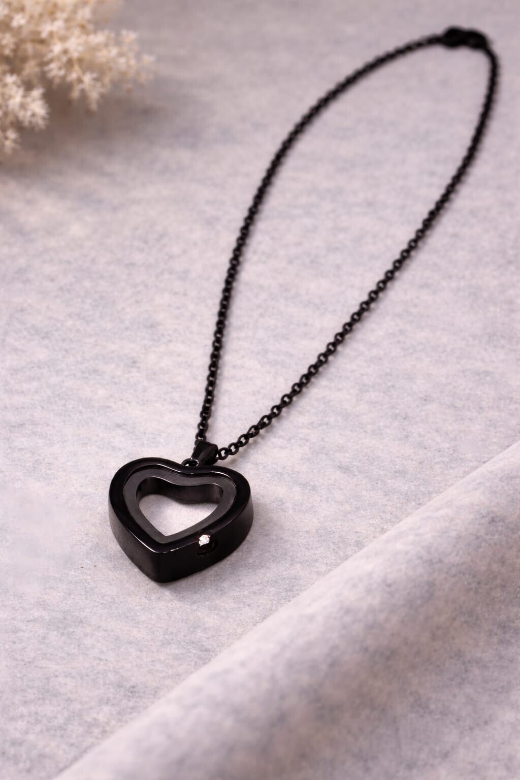 As ketting open hart zwart metaal