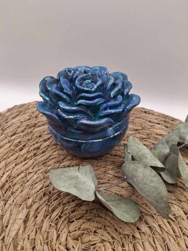 Urn bloem blauw