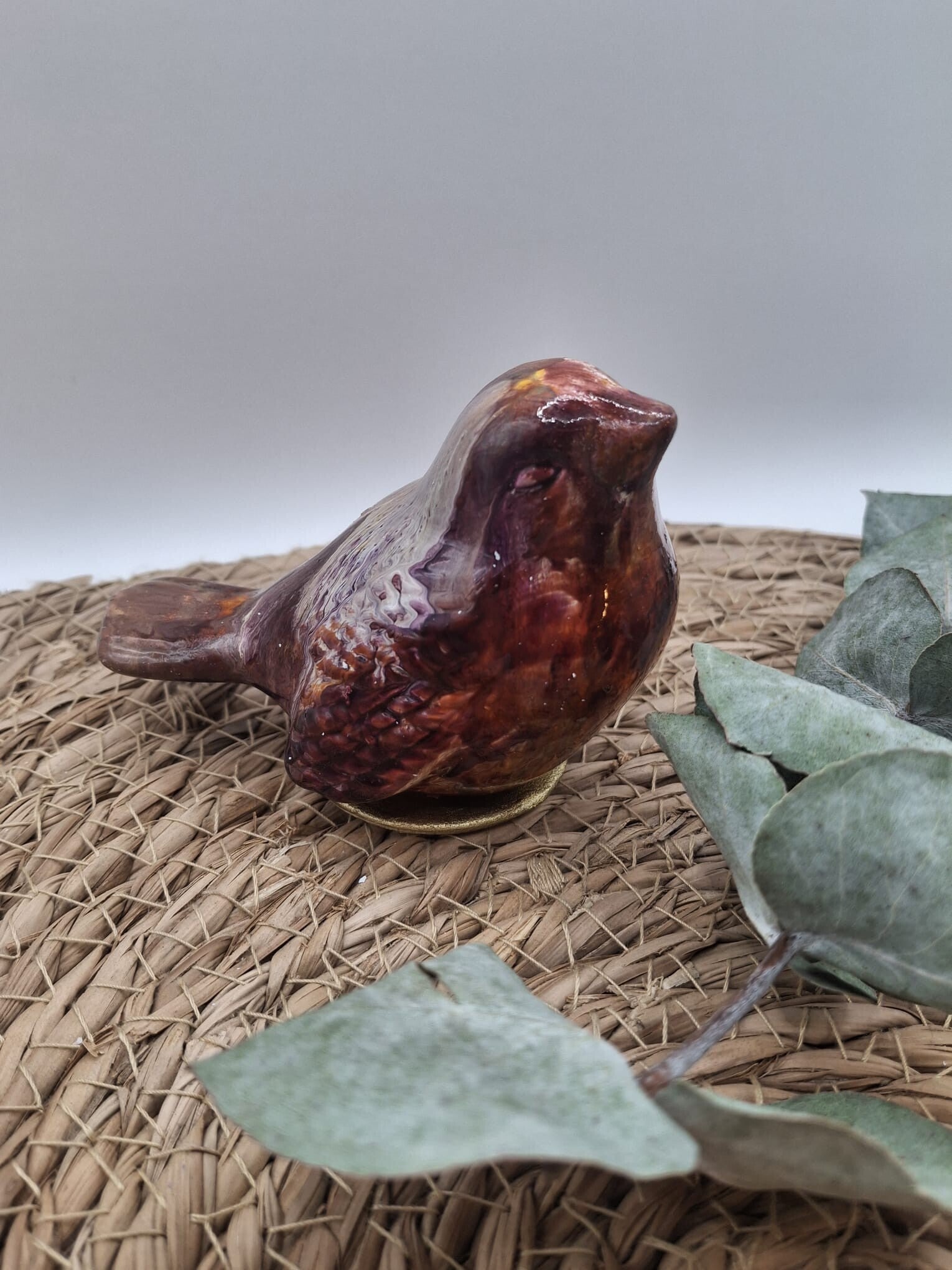 Urn vogel paars oranje bruin