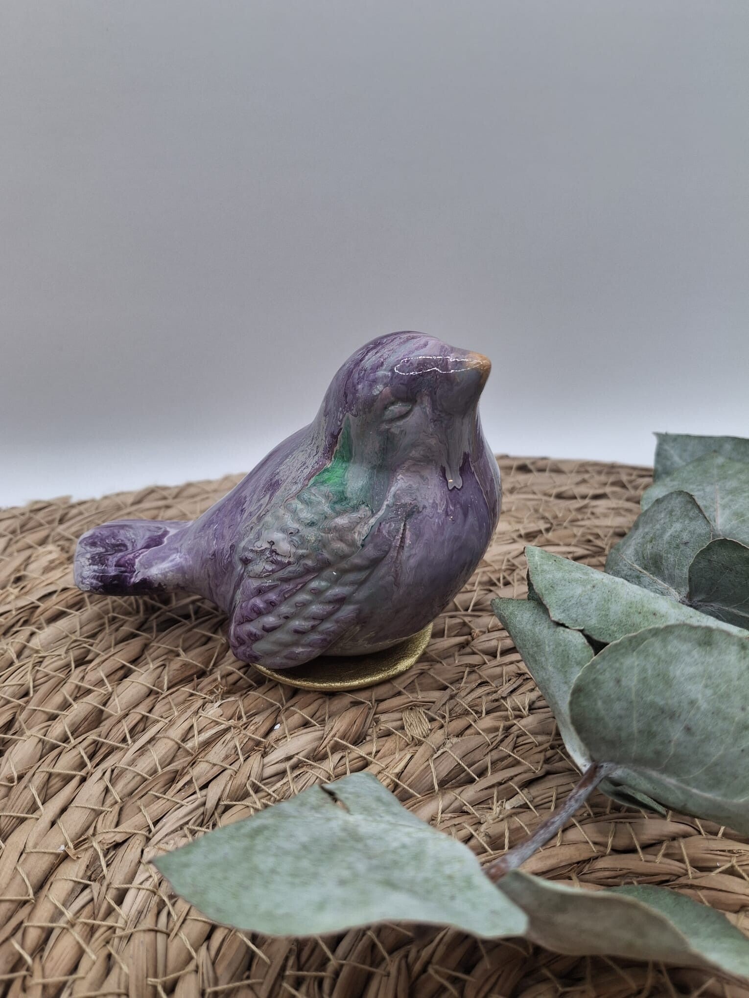 Urn vogel lila