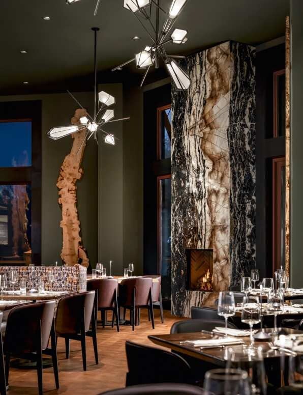 Restaurant d'hôtel Grand Bohemian Lodge : chaises Calligaris Abrey
