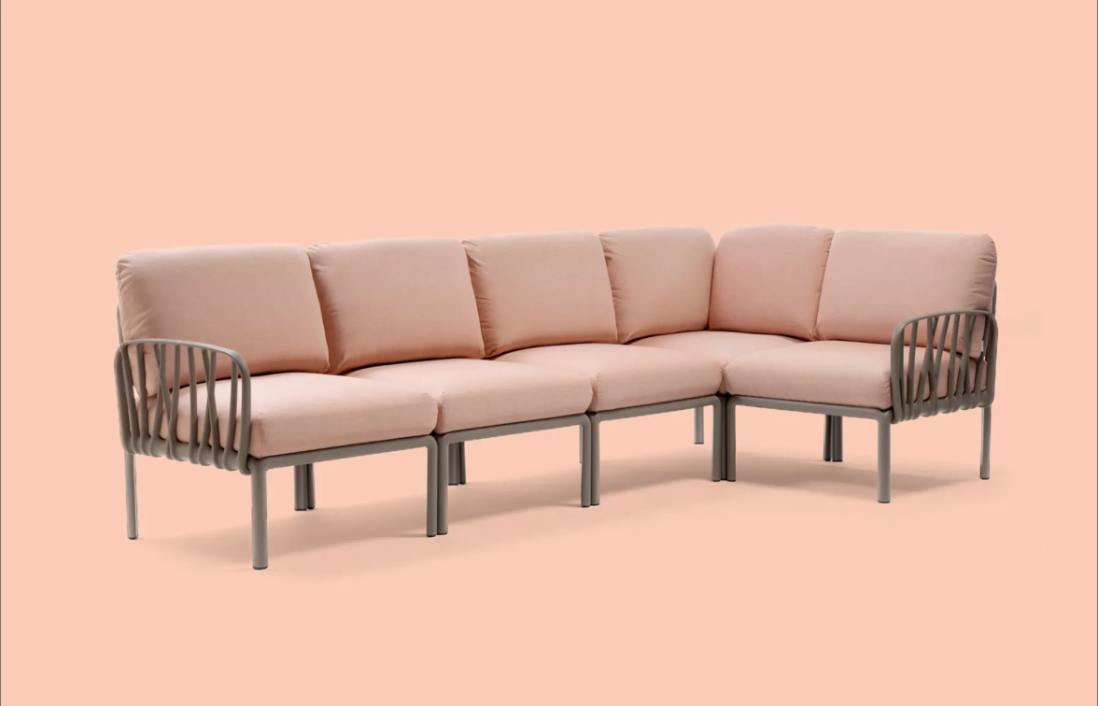Salon de jardin modulaire Nardi Komodo en résine pour terrasse d'EHPAD
