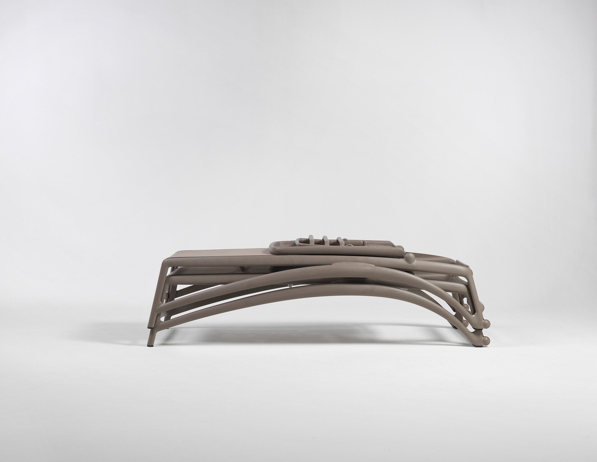 nardi_sunloungers_atlantico_tortora-tortora_views2_lr-standard-e6zou4.jpg