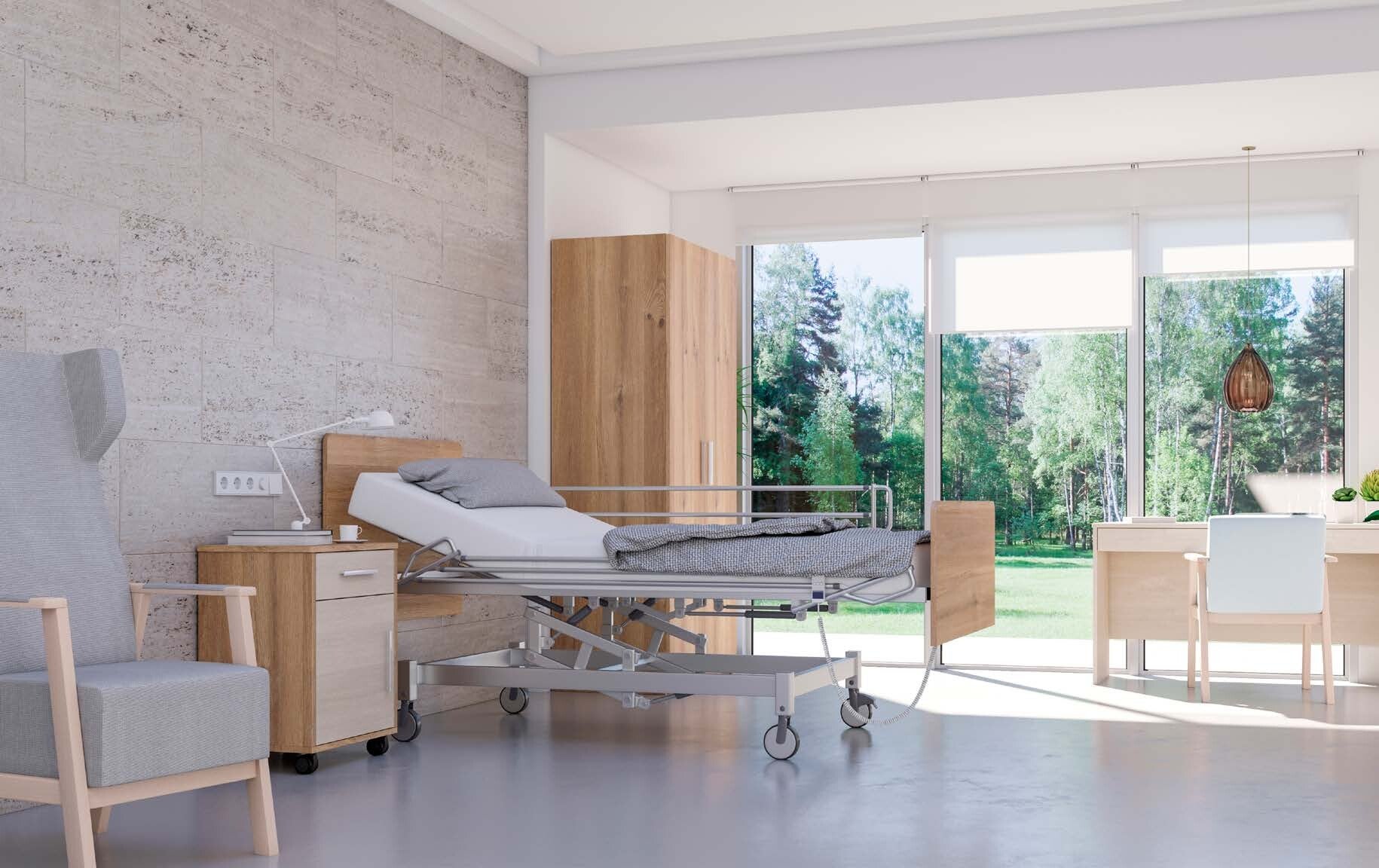 Chambre individuelle d'EHPAD avec lit médicalisé, armoire et fauteuil