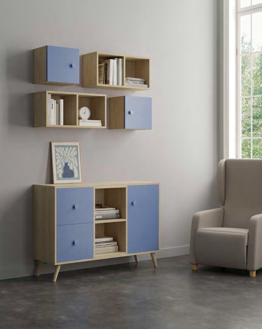 Rangements muraux et commode colorés pour chambre de résidence seniors