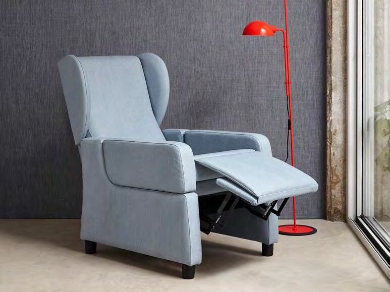 Fauteuil releveur électrique pour EHPAD en position relax