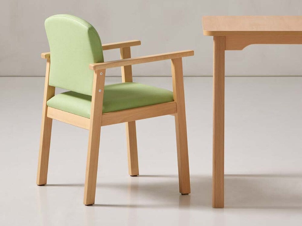Chaise à accoudoirs Seniorcare Senta pour EHPAD