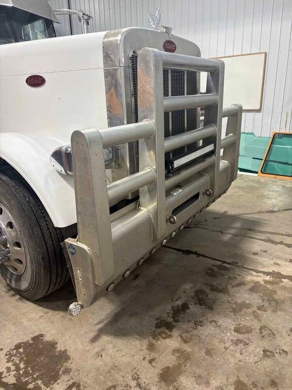 Peterbilt Bullbar