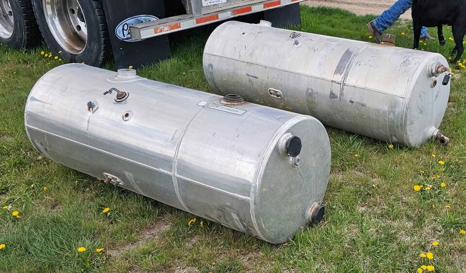 35 Gallon Split Fuel-Hydraulic Tank