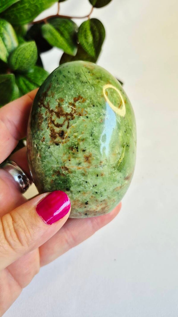 Chrysopraas sculptuur