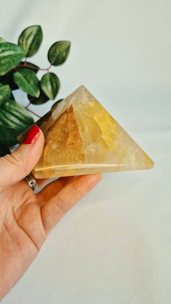 Golden Healer piramide