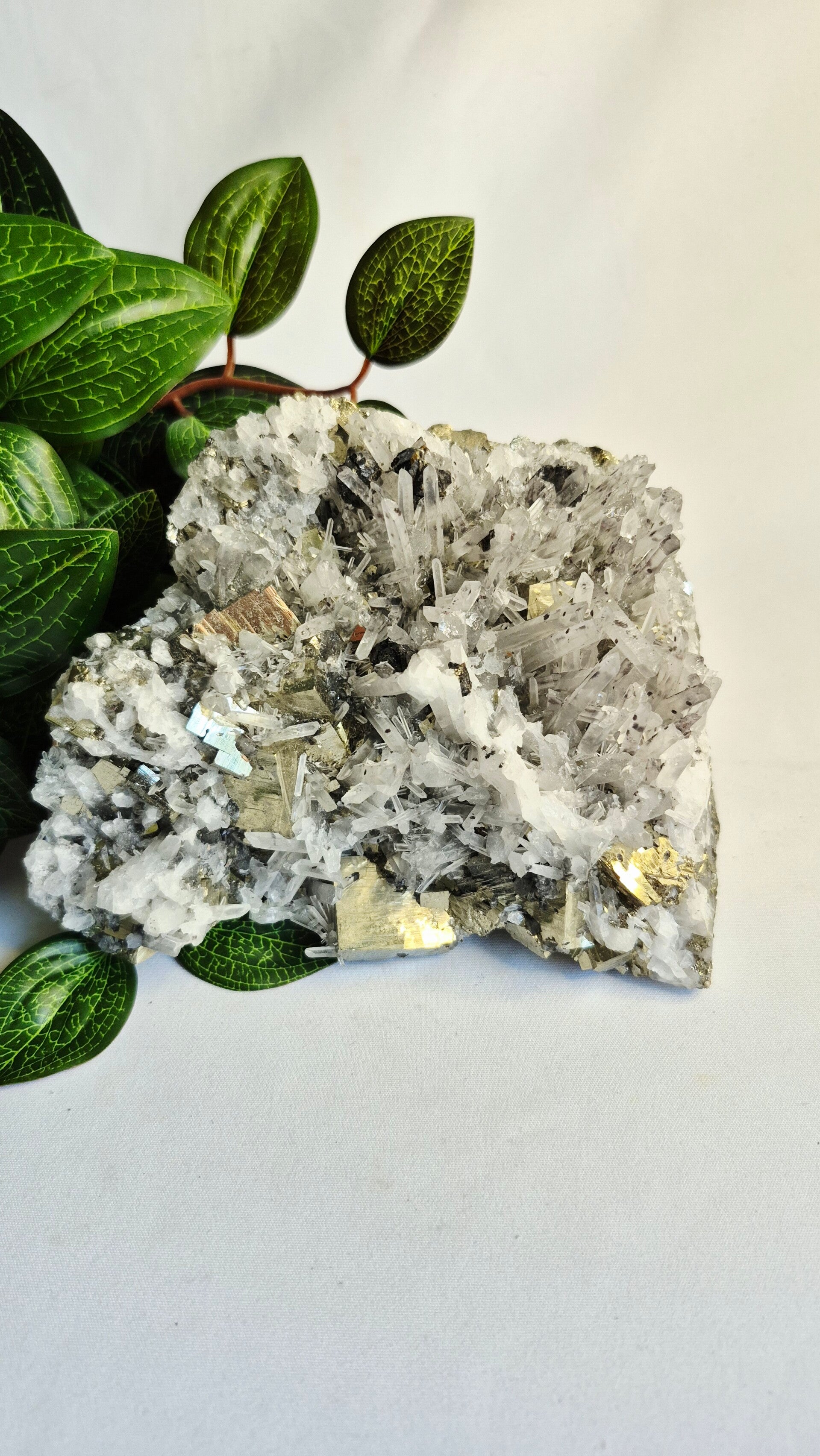 Pyriet met Sfaleriet en Quartz collectors item