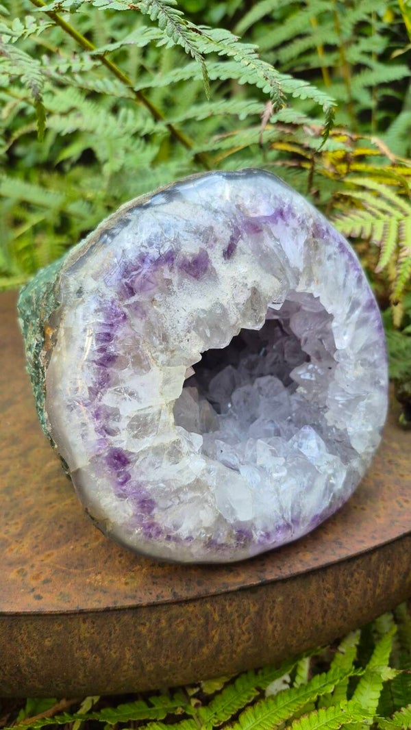Amethist geode 1.8