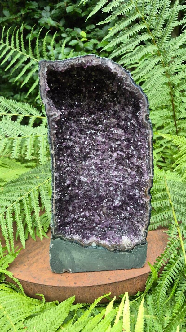 Amethist geode "Altar"