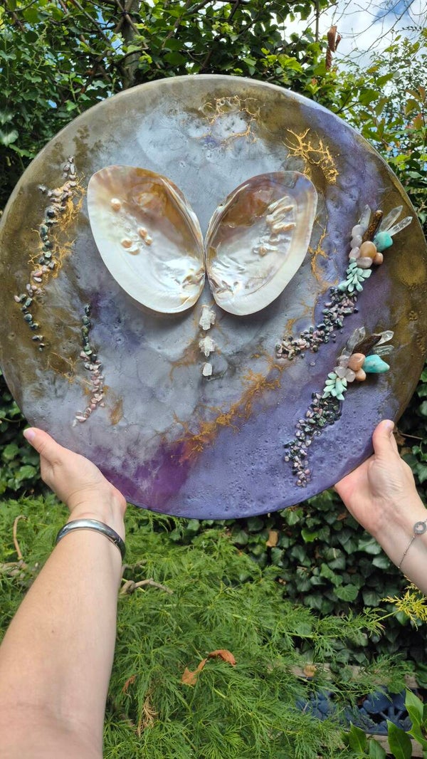 Schilderij edelstenen en Resin art "Whispering Soul"