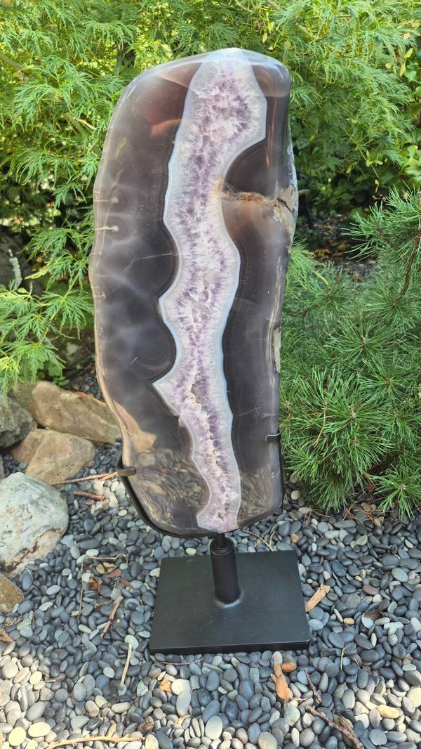 Amethist in Chalcedoon XL op standaard