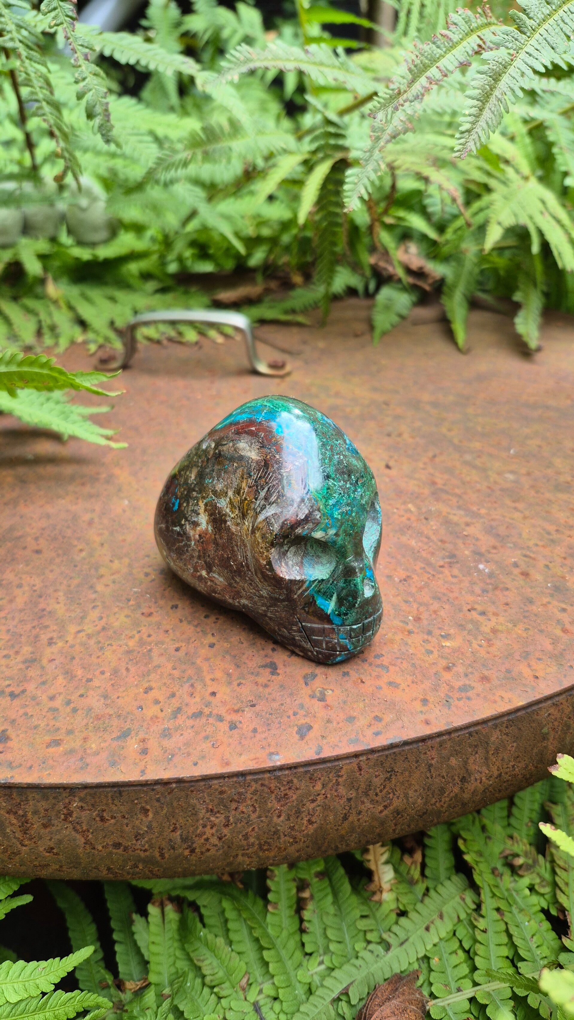 Chrysocolla met Malachiet alienskull uit Peru