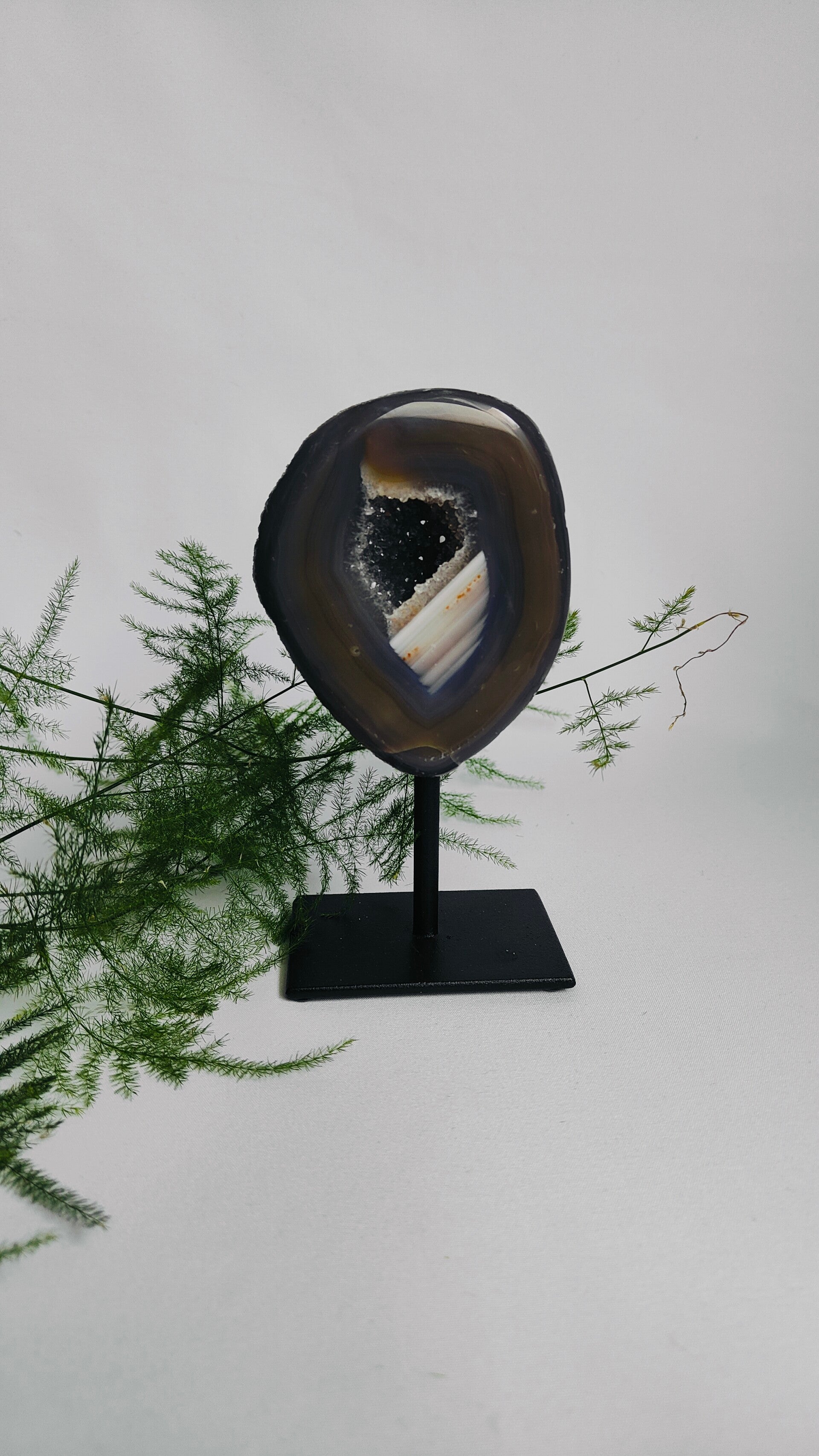 Agaat op standaard "Spikkels"