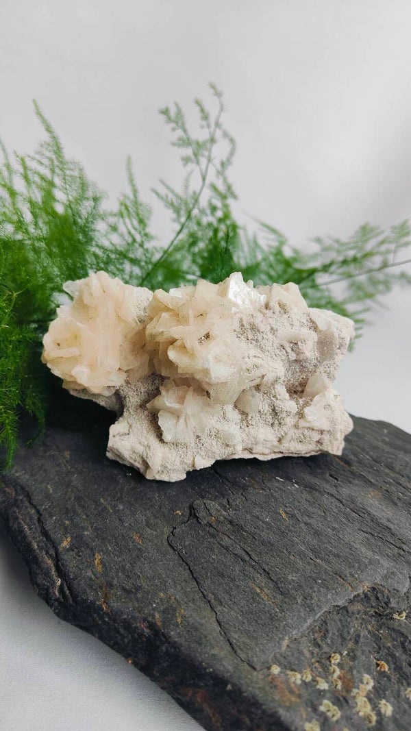 Zeoliet Stilbiet op standvlak