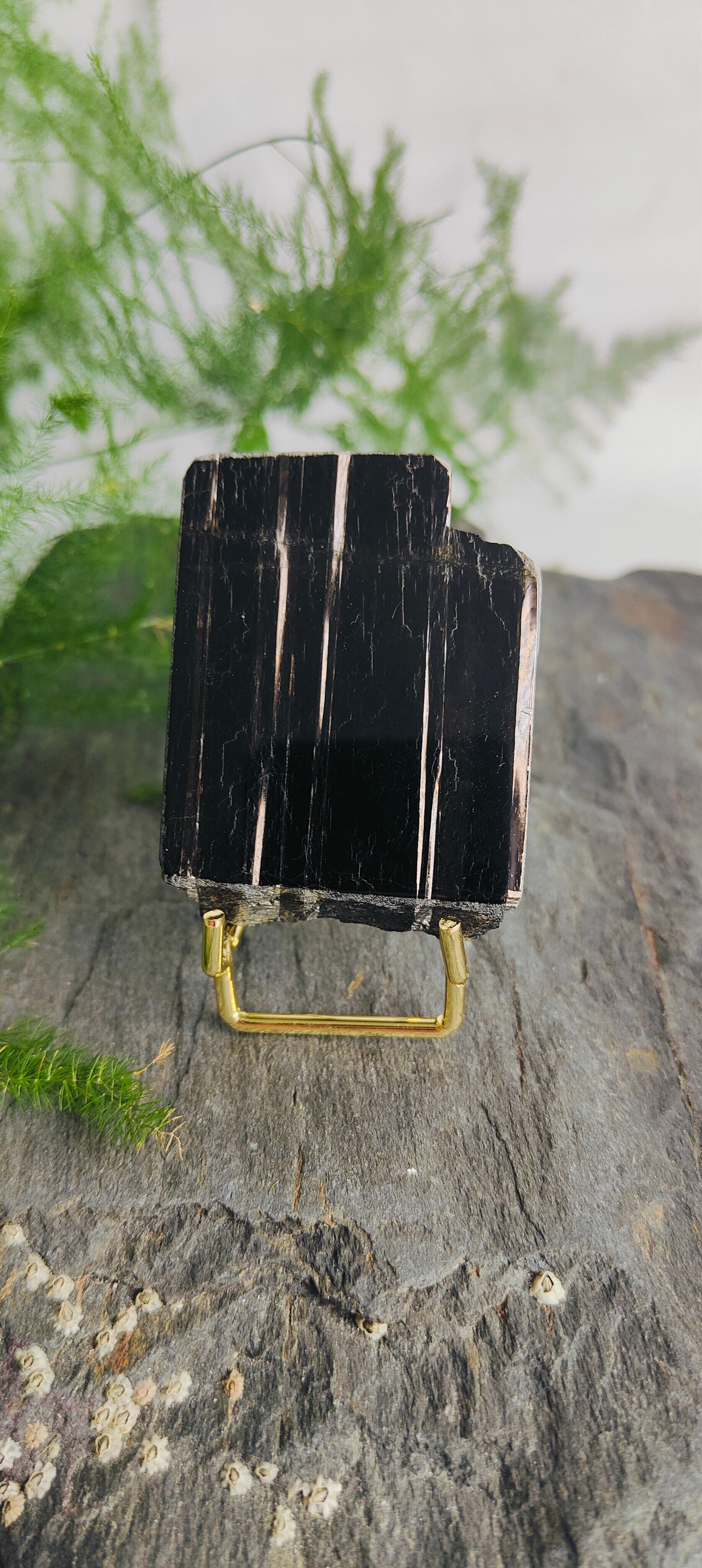 Hypersteen op standaard